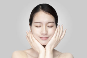 アルガンオイルの効果とは？ 3つの成分＆肌や髪が喜ぶ使い方10選を解説！