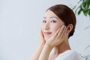 乾燥肌はオイルでSTOP！乾燥の原因とオイルを使った6つのスキンケアをご紹介