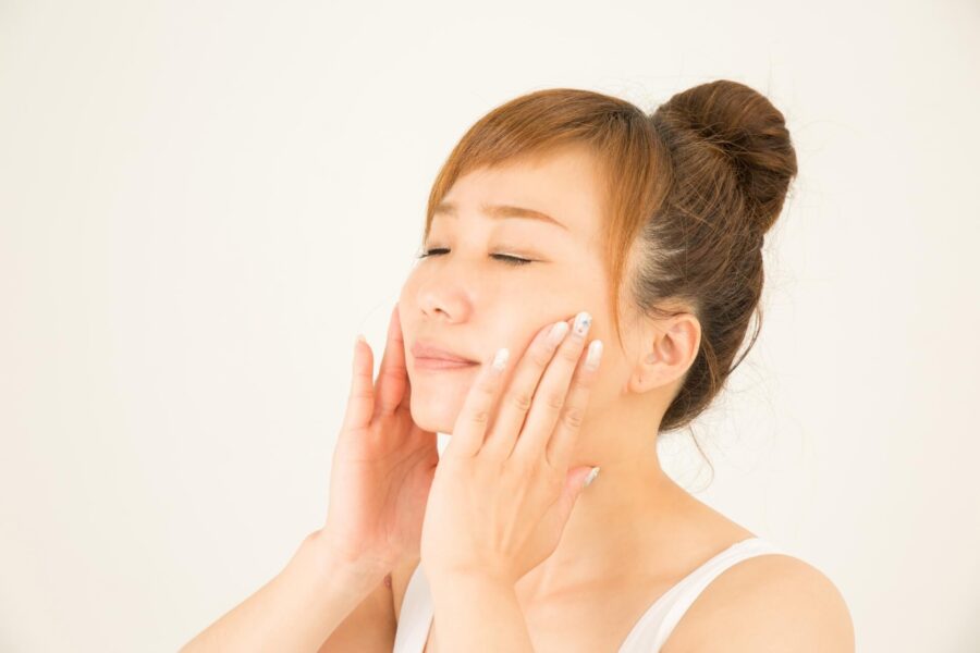 マカダミアナッツオイルを使ったクレンジング方法