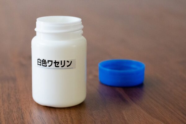 毛穴ケアにワセリンを使う理由