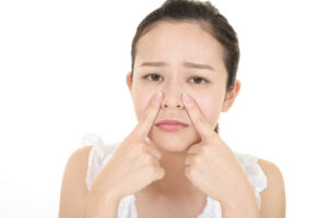 角栓の安全な取り方をご紹介！ピンセットで抜くのはＮＧ？