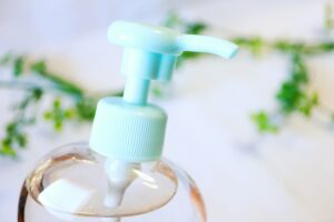 ミネラルオイル(鉱物油)の危険性とは？肌荒れの可能性やワセリンとの違いに迫る！