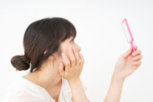 開き毛穴が治らない！原因と対策は？カギは皮脂コントロールにあり