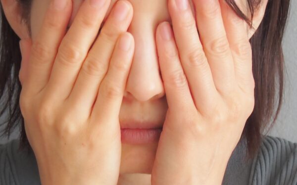 これを肌に塗布していきます。