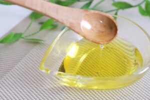 ホホバオイルの効果的な使い方10選！効果をアップさせるコツも解説