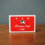 牛乳石鹸の赤箱で洗顔するとニキビ予防になる?効果をメーカーに訊いてみた!