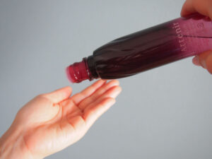 アテニアの化粧水は危険？悪い口コミを徹底調査。46歳がメリット・デメリットを詳しくレポート