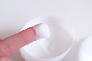 オールインワンジェルの効果的な使い方は？デメリットはある？人気5商品も紹介