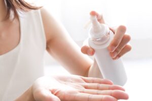 乳液クレンジングで本当にメイクは落ちる？毛穴が詰まる？メリット・デメリットを徹底解説