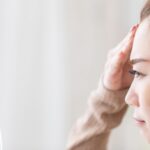 おでこの乾燥や皮むけの原因は?正しいスキンケアでつるつるのおでこを目指そう