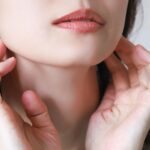 フェイスラインを引き締める方法は？たるみ改善してキュッと引き締まった輪郭へ