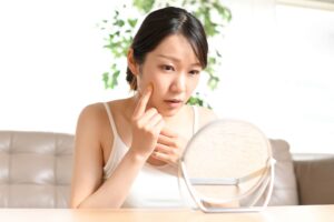 肌断食はやめたほうがいい？ニキビへの効果は？やり方やメリット・デメリットを解説