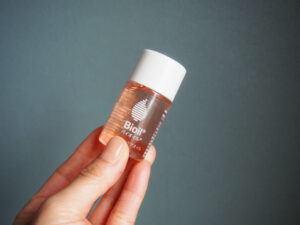 バイオイルは色素沈着にも効果アリ？口コミは？顔と体への使い方を写真付きで解説