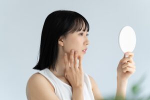 レチノールは朝塗っちゃだめ？夜にレチノールを塗ったら朝洗い流す必要がある？気になる疑問を解決