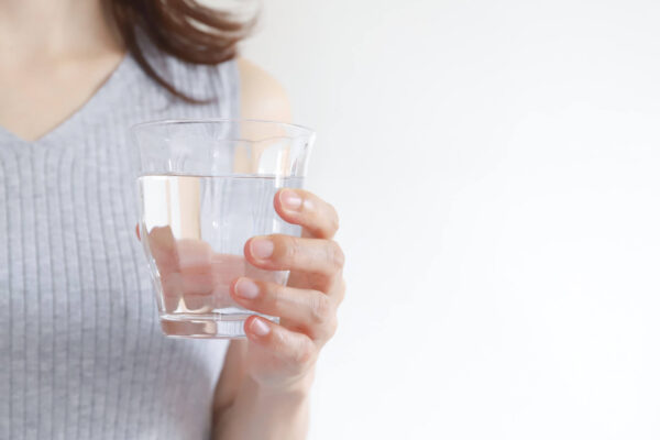 美容効果を上げる水の飲み方