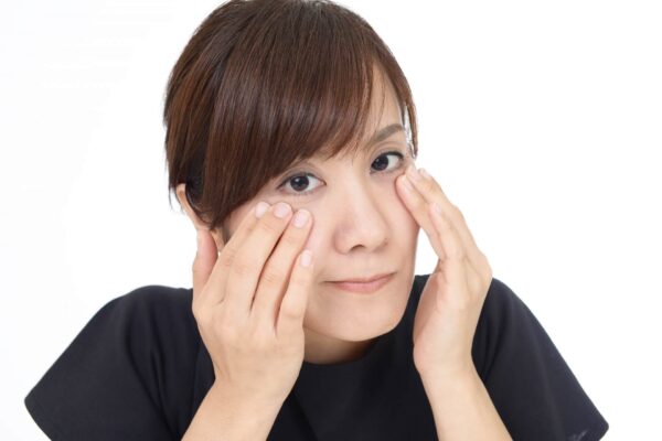下まぶたのセルフケア