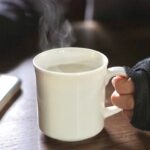 白湯の効果を徹底解説|正しい飲み方でダイエット・美肌へ!デメリットも紹介【保存版】
