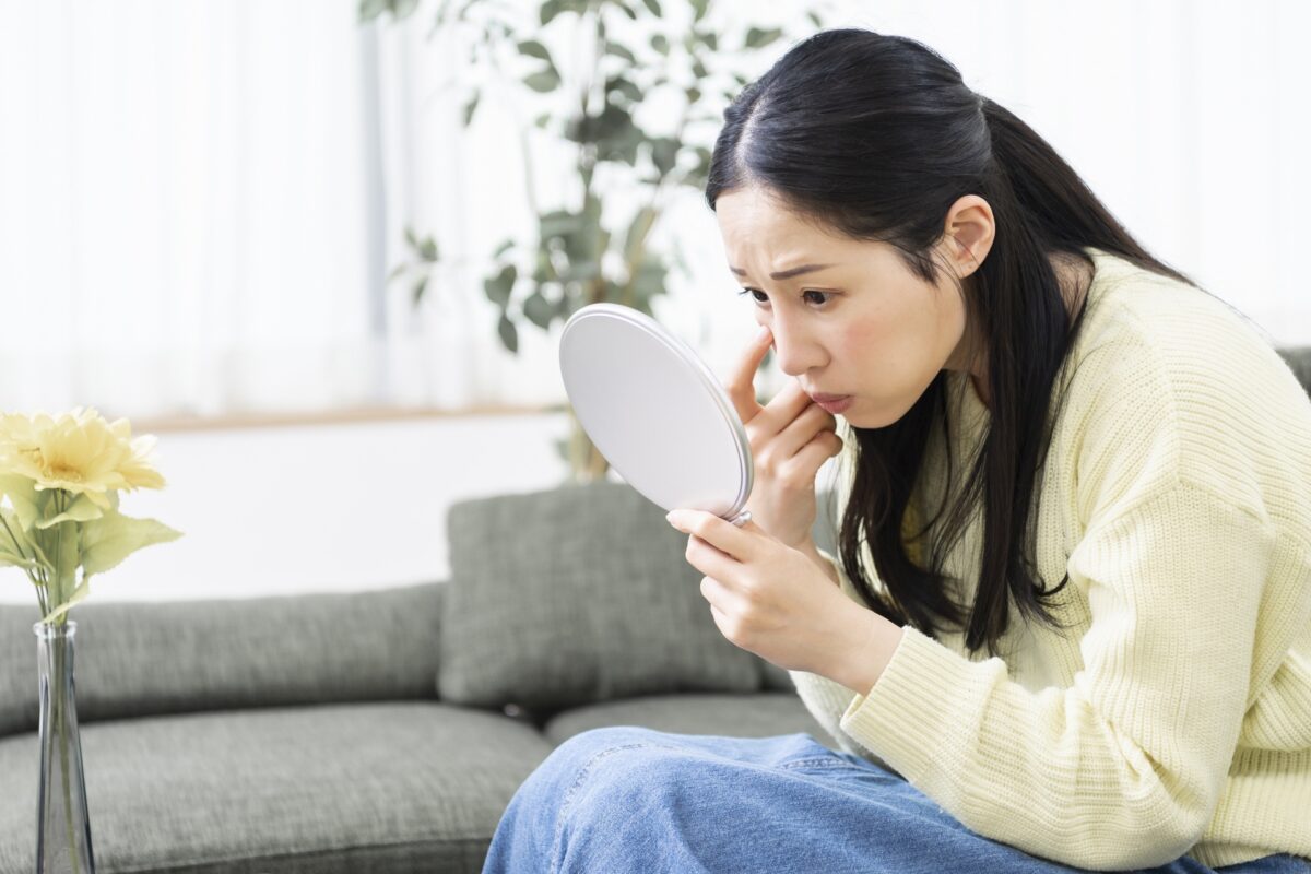 【毛穴を引き締める方法】もう隠さない！原因別の正しいケアでつるんと陶器肌へ