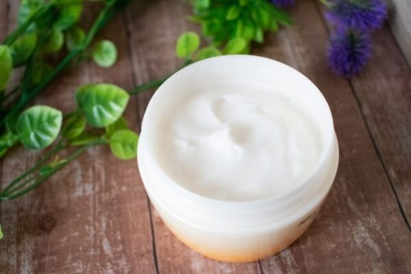 スキンケア化粧品が原因の「モロモロ」