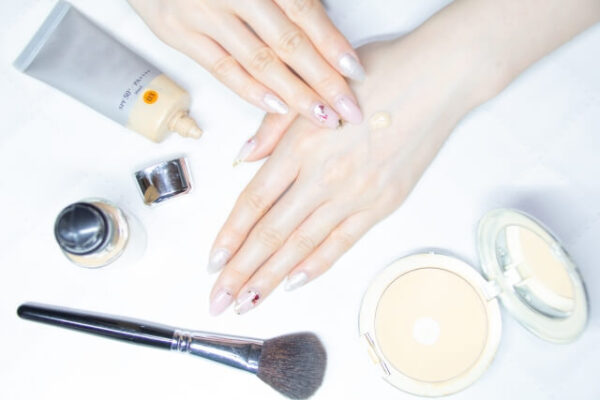 スキンケアアドバイザー直伝！毛穴落ちしにくい下地＆ファンデの選び方