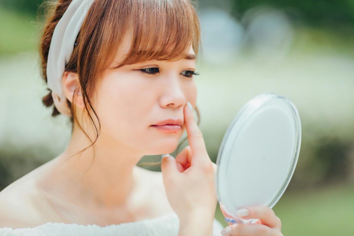 ファンデの毛穴落ち、もう卒業!【40代必見】原因と対策を徹底解説