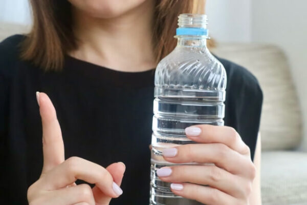 そもそも飲み物で肌はきれいになる？インナーケアの基本と水分補給の重要性