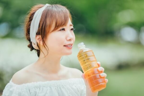 毎日の飲み物を見直して、内側から輝く自信の素肌へ