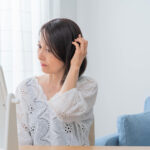 【美容のプロが解説】女性の薄毛は改善できる！40代・50代からの原因と正しい対策