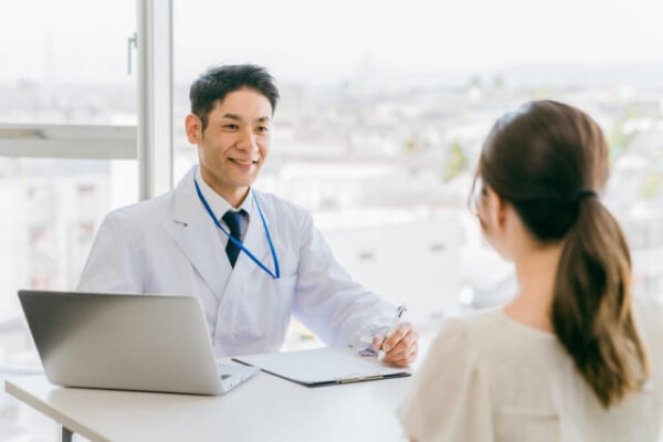 女性の薄毛治療法と費用・期間の目安