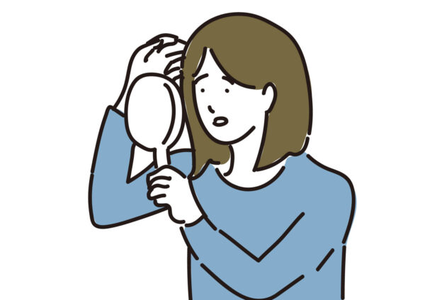 あなたの抜け毛、更年期が原因かも?まずはセルフチェック