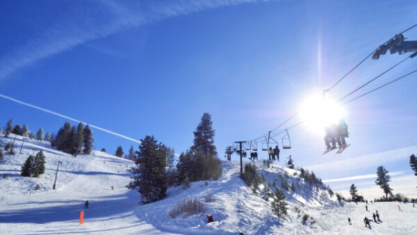 ゲレンデや室内にも潜む「反射光・透過光」の罠