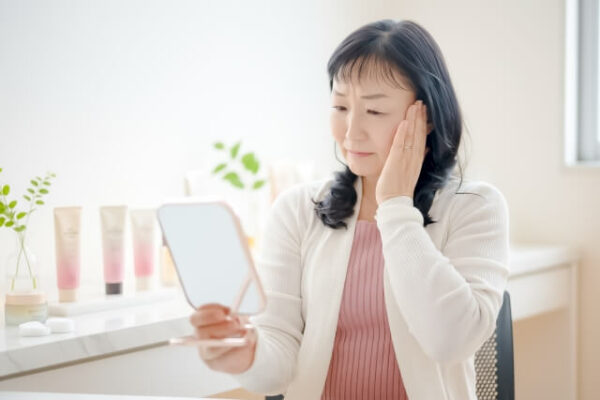 あなたのマリオネットラインはなぜできる?セルフチェックで原因を探ろう